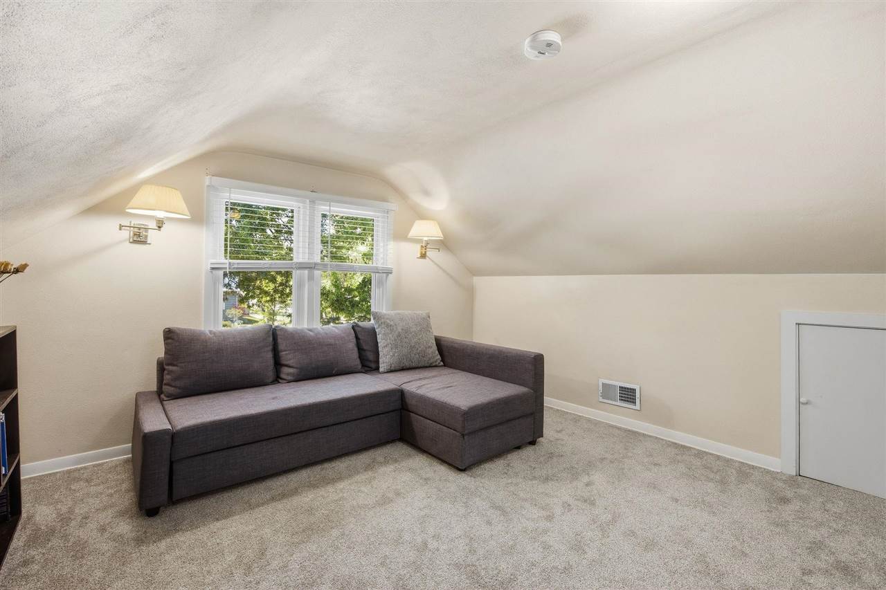 1605 Friendly Avenue Iowa City IA 52240