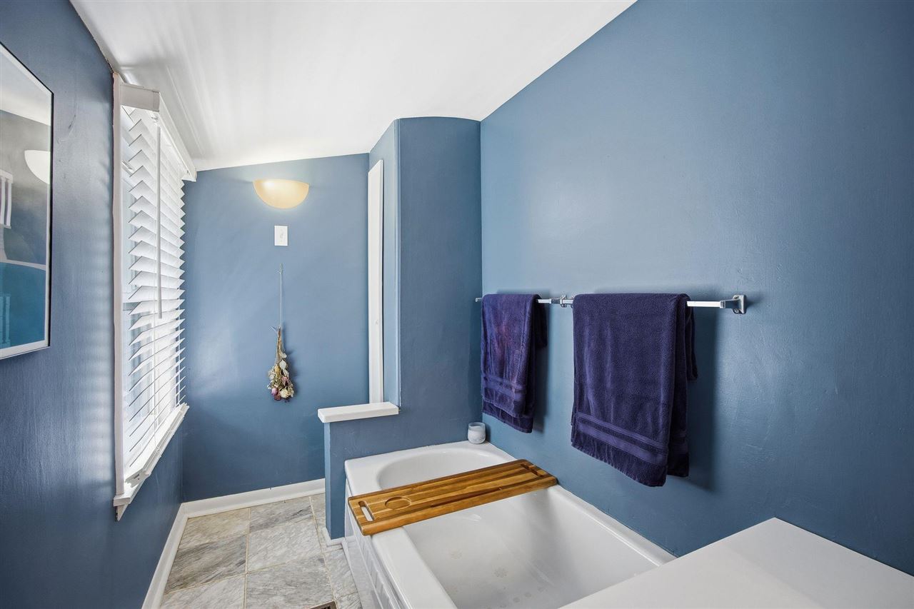 1605 Friendly Avenue Iowa City IA 52240