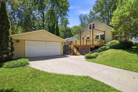 1605 Friendly Avenue Iowa City IA 52240