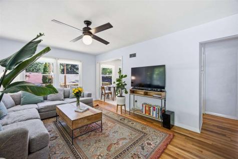 1605 Friendly Avenue Iowa City IA 52240