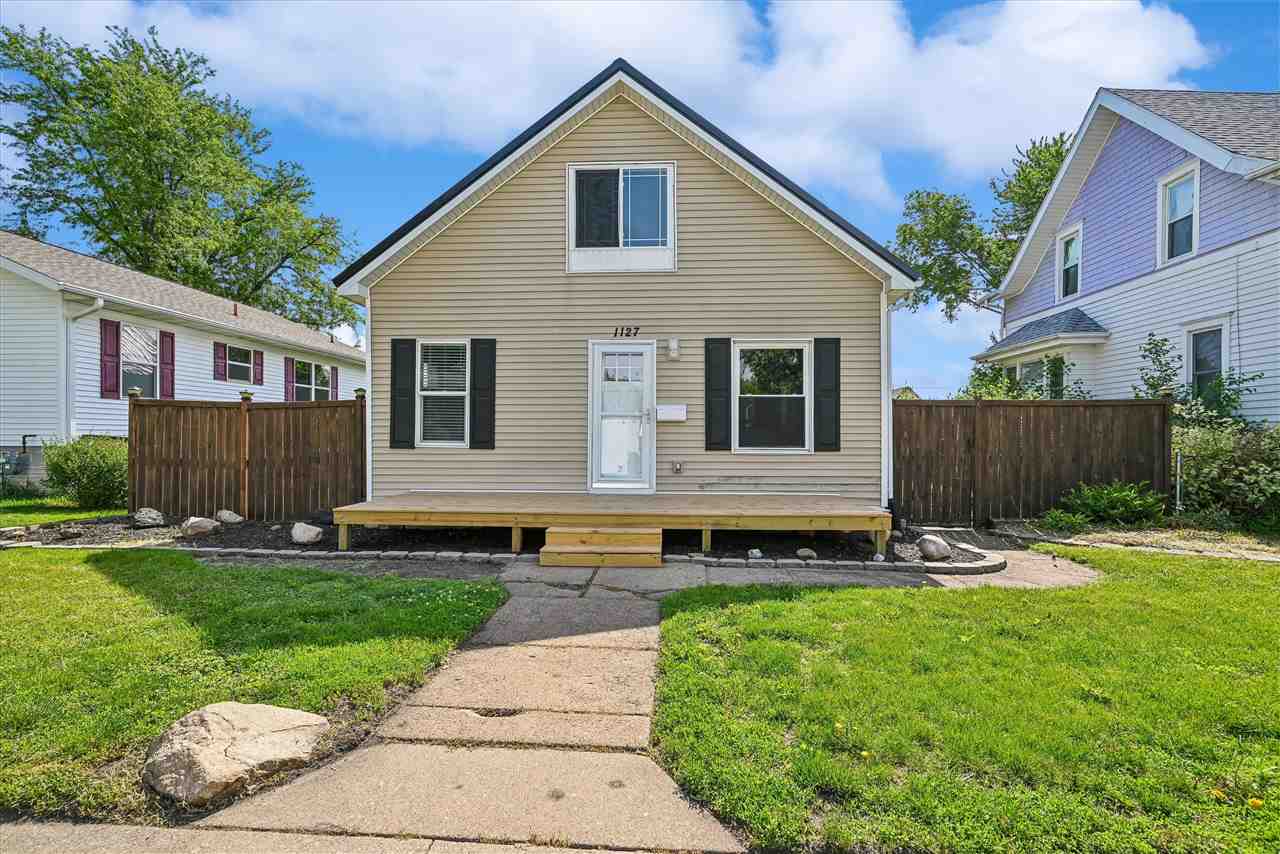 1127 NW 10th Street Cedar Rapids IA 52405
