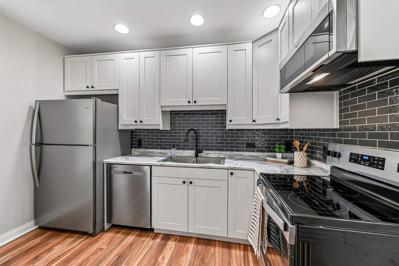 1127 NW 10th Street Cedar Rapids IA 52405