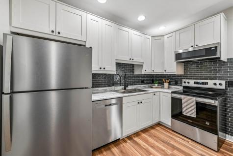 1127 NW 10th Street Cedar Rapids IA 52405