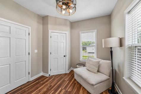 1127 NW 10th Street Cedar Rapids IA 52405