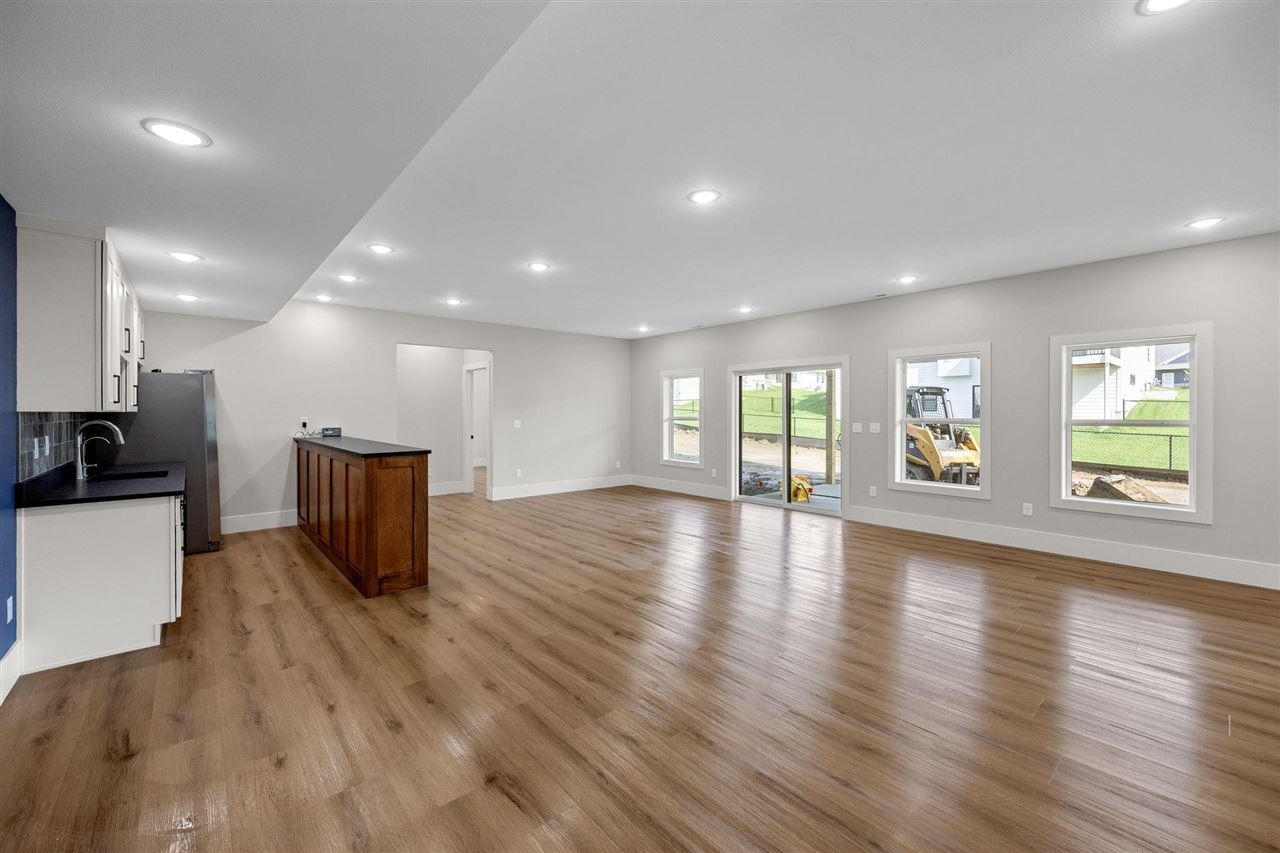 1930 Longboat Drive Tiffin IA 52340