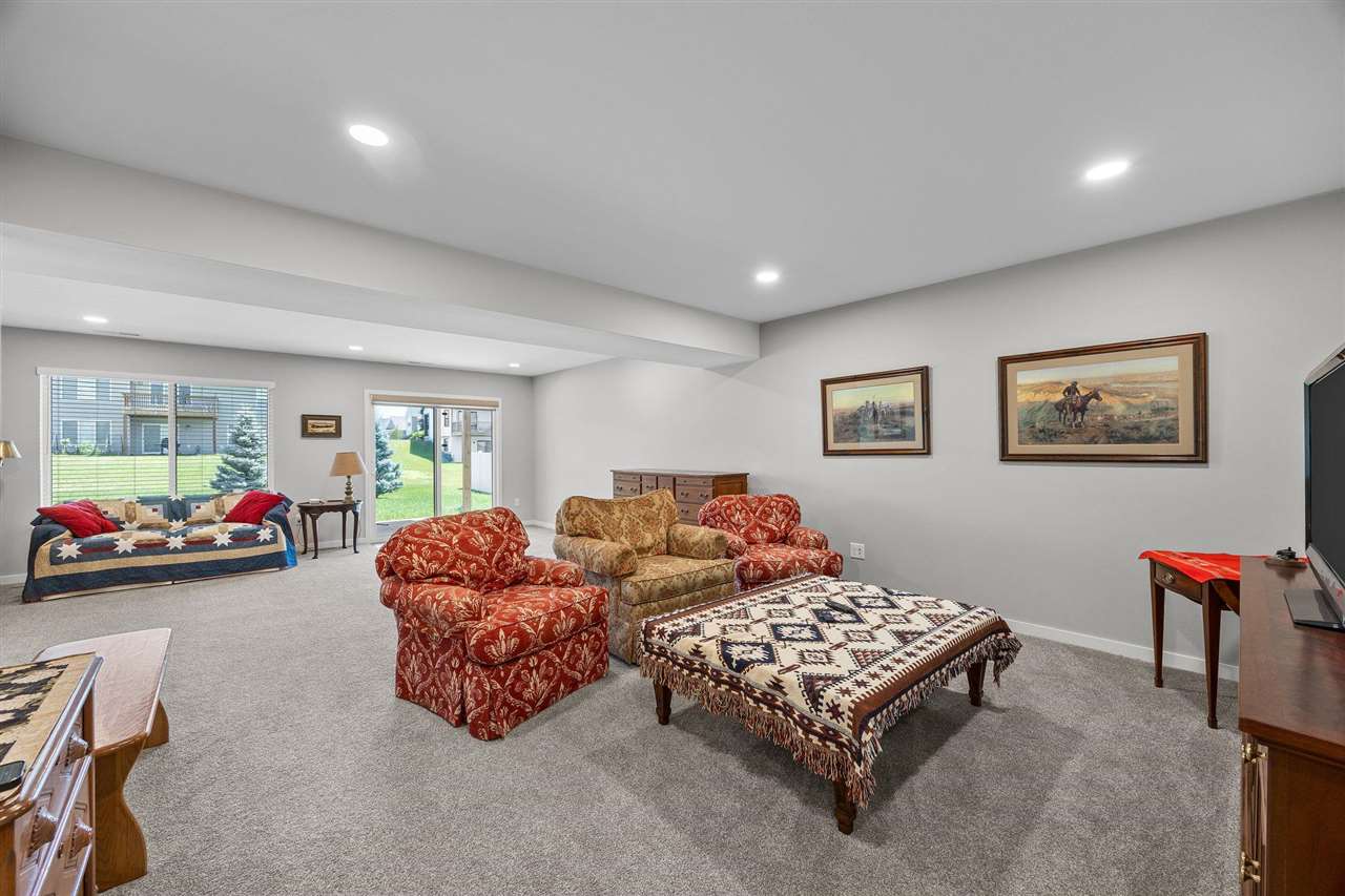 2898 Wagon Wheel Drive Iowa City IA 52240