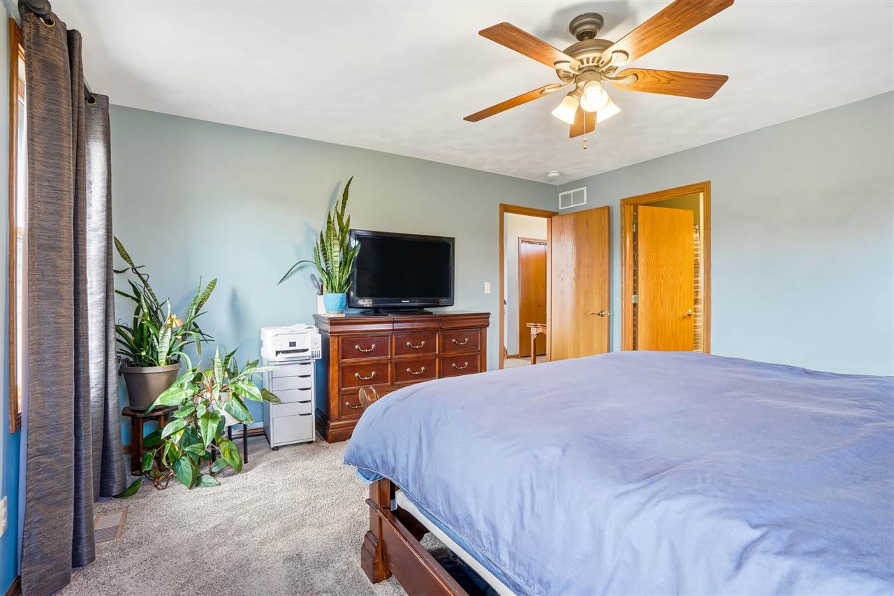 3329 Terrace Lake Road Crawfordsville IA 52621