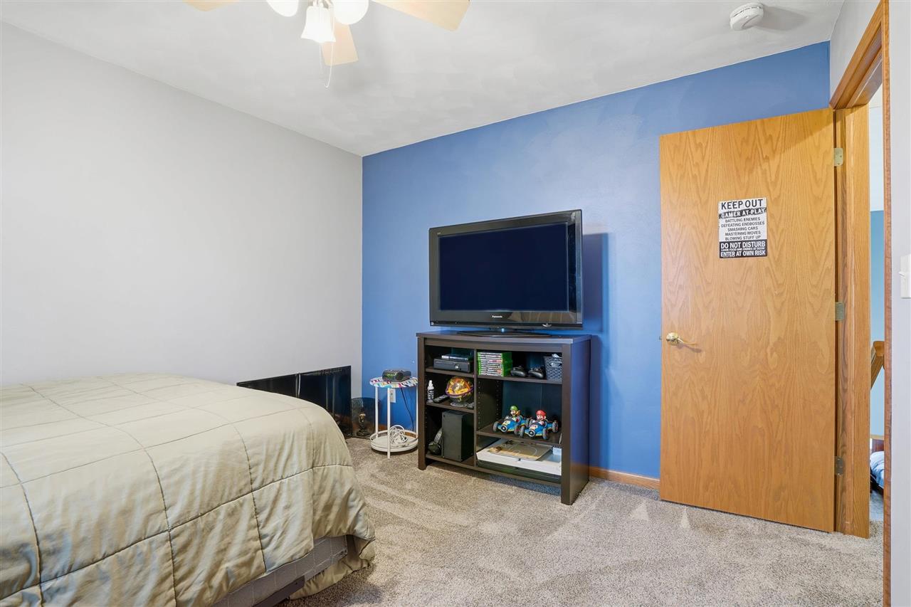 3329 Terrace Lake Road Crawfordsville IA 52621