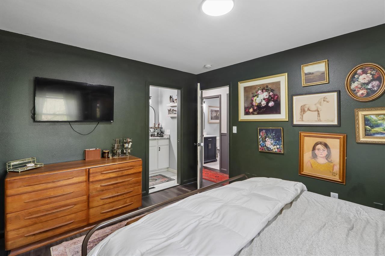 1007 N Summit Street Iowa City IA 52245