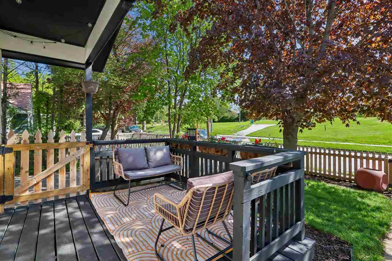 1007 N Summit Street Iowa City IA 52245