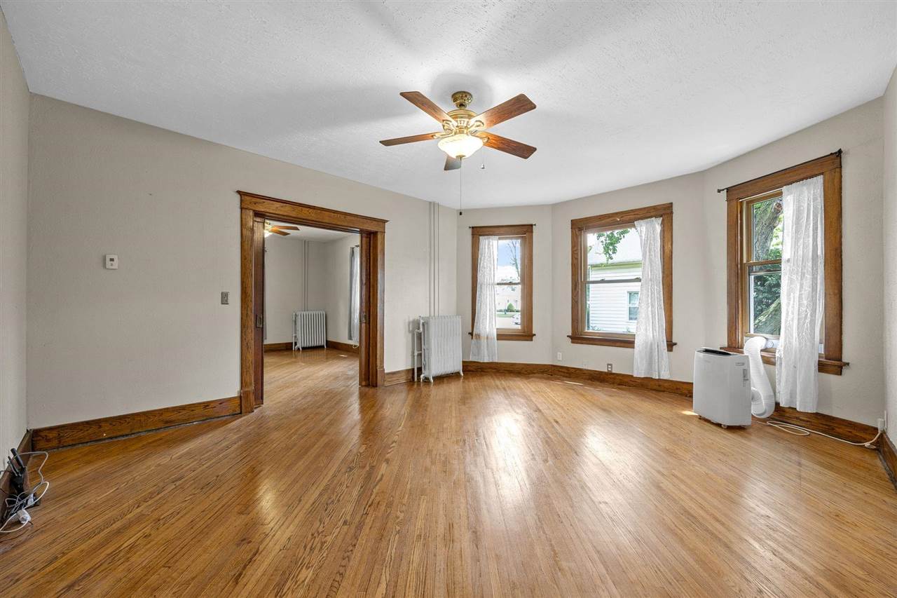 701 7th Street Durant IA 52747
