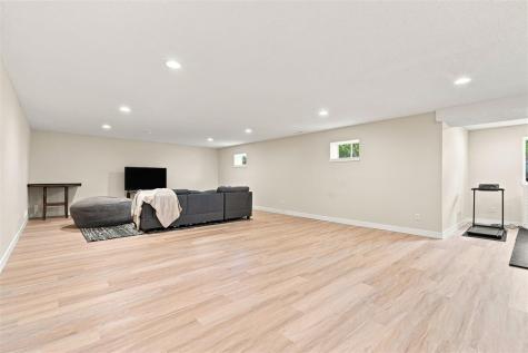 3808 Richland Drive NW Cedar Rapids IA 52405