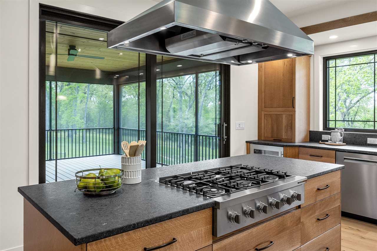215 North Ridge Place Kalona IA 52247