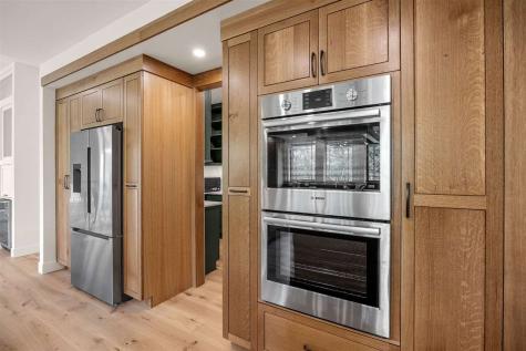 215 North Ridge Place Kalona IA 52247