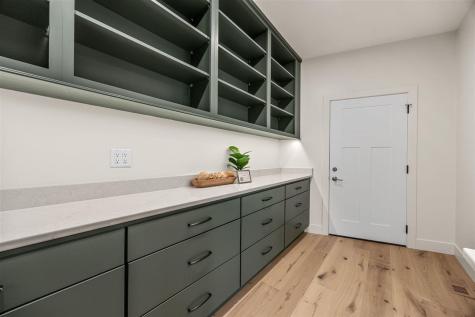 215 North Ridge Place Kalona IA 52247