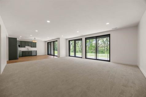 215 North Ridge Place Kalona IA 52247