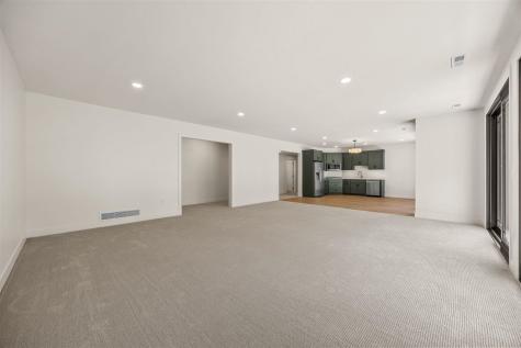 215 North Ridge Place Kalona IA 52247