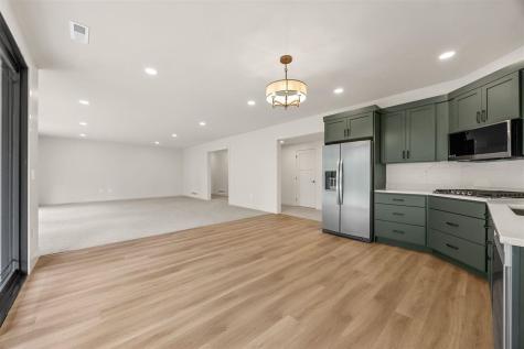 215 North Ridge Place Kalona IA 52247