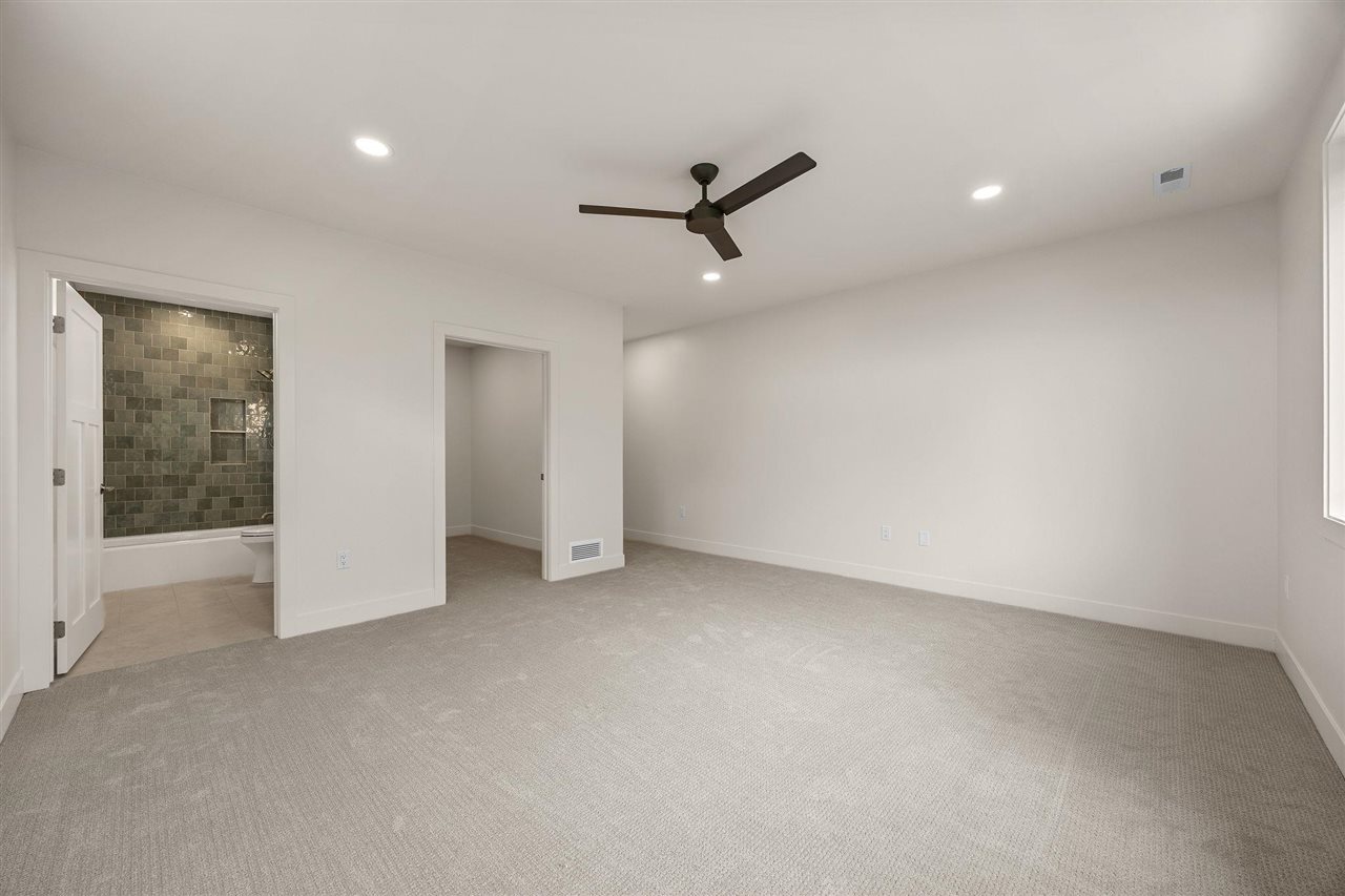 215 North Ridge Place Kalona IA 52247