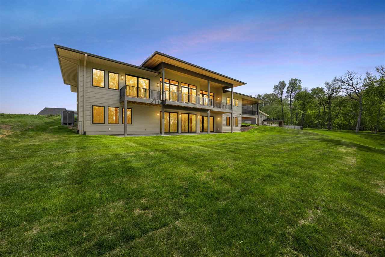215 North Ridge Place Kalona IA 52247