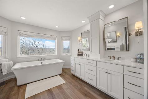 1340 Salm Drive North Liberty IA 52317