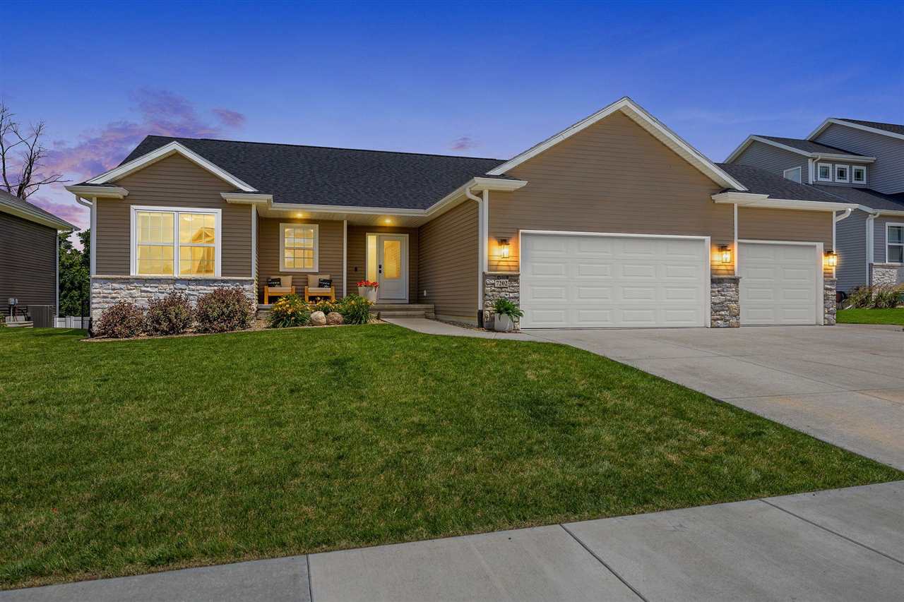7202 Country Ridge Drive NW Cedar Rapids IA 52405