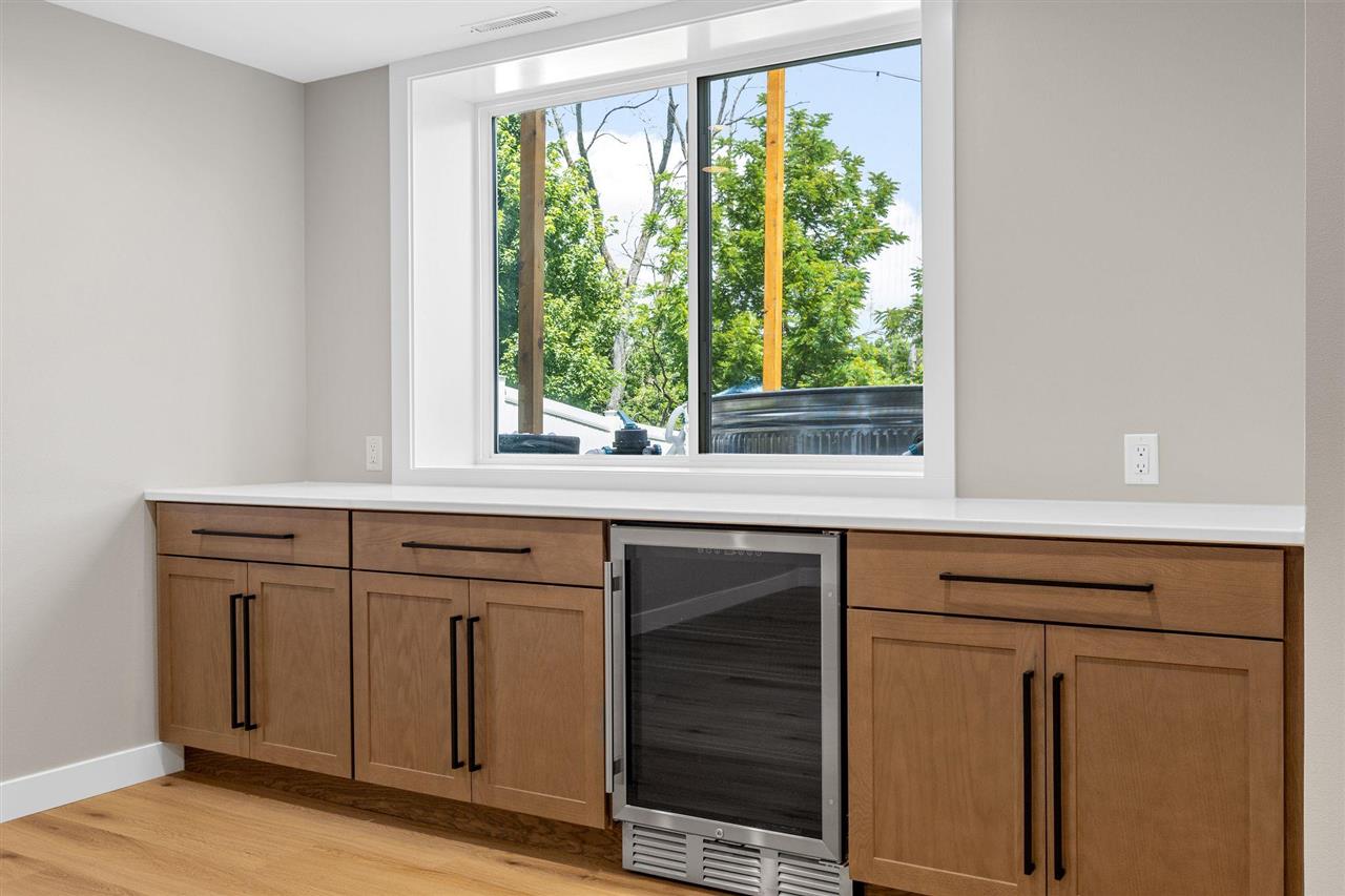 7202 Country Ridge Drive NW Cedar Rapids IA 52405