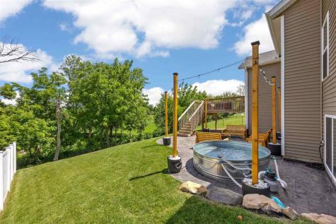 7202 Country Ridge Drive NW Cedar Rapids IA 52405