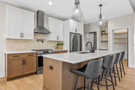 7202 Country Ridge Drive NW Cedar Rapids IA 52405