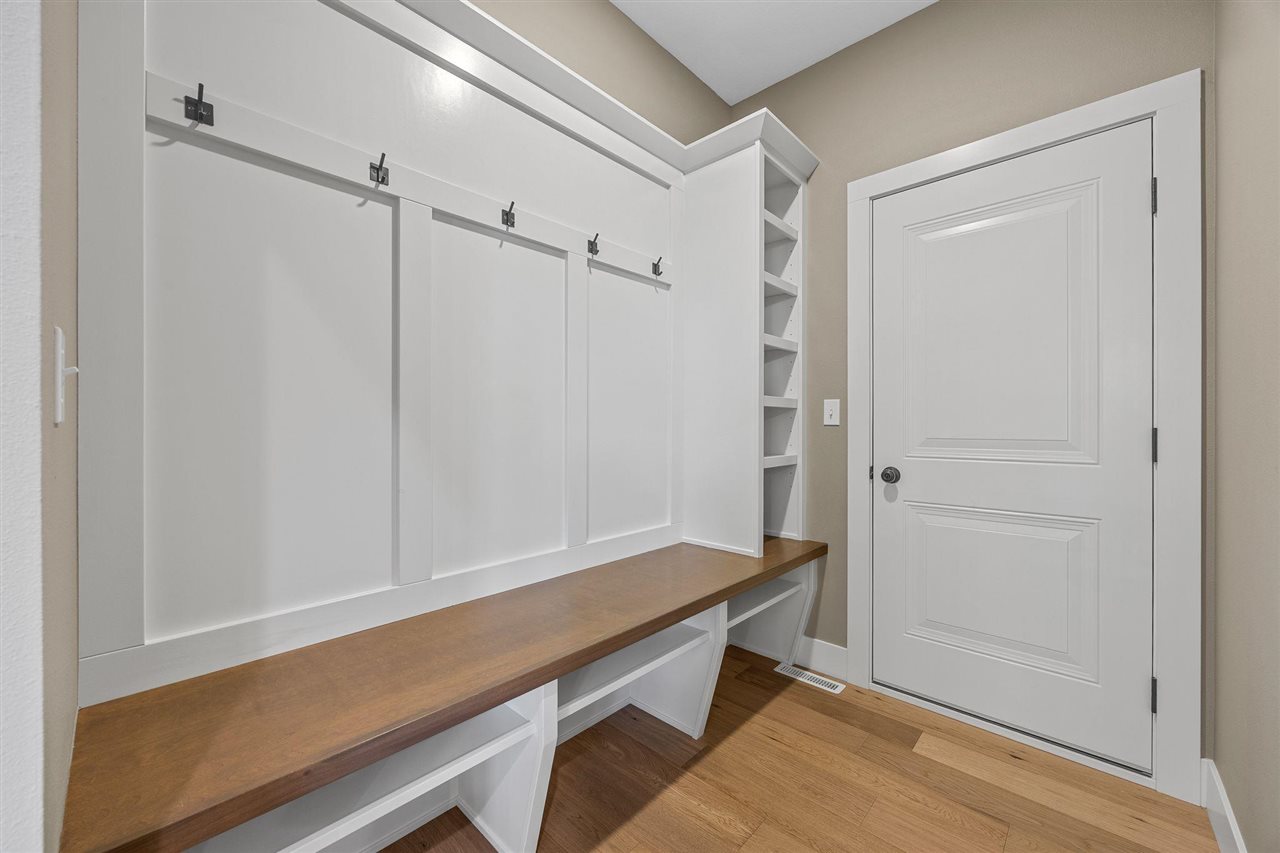 7202 Country Ridge Drive NW Cedar Rapids IA 52405