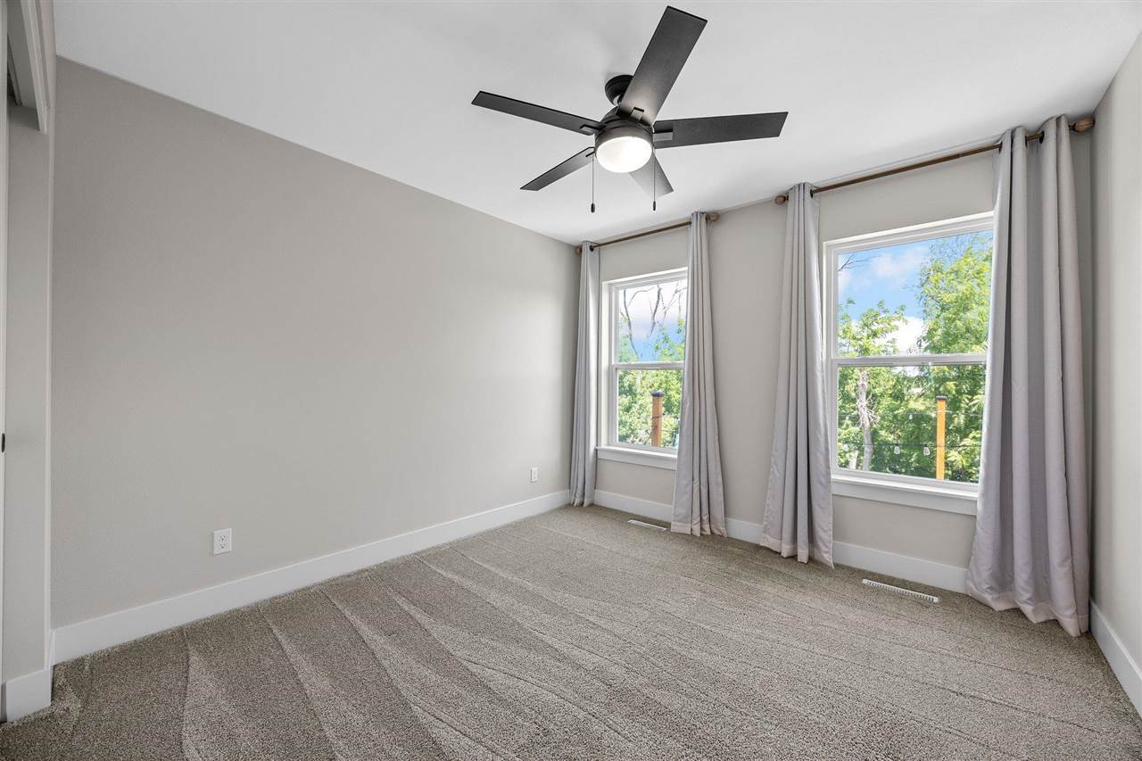 7202 Country Ridge Drive NW Cedar Rapids IA 52405