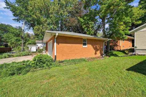 1605 Ridge Street Iowa City IA 52240