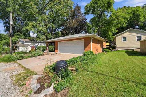 1605 Ridge Street Iowa City IA 52240