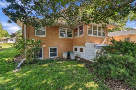 1605 Ridge Street Iowa City IA 52240