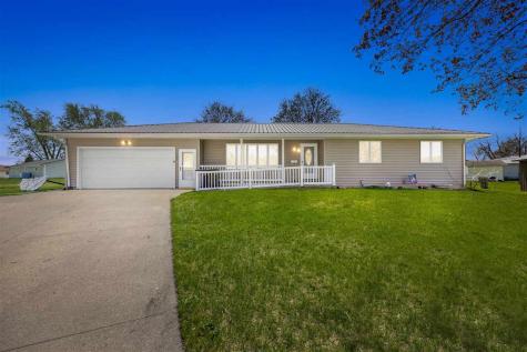 103 Bel Aire Court Tipton IA 52772