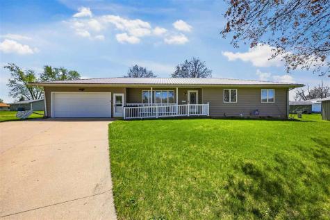 103 Bel Aire Court Tipton IA 52772