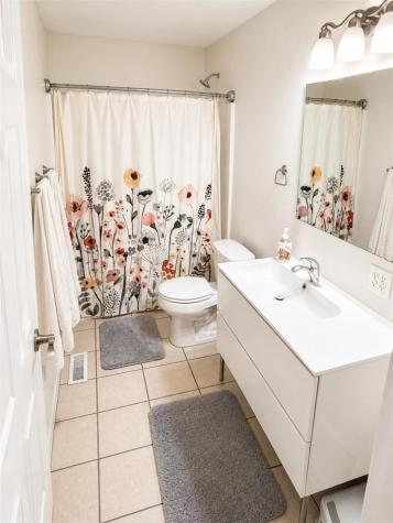 226 Oberlin Street Iowa City IA 52245