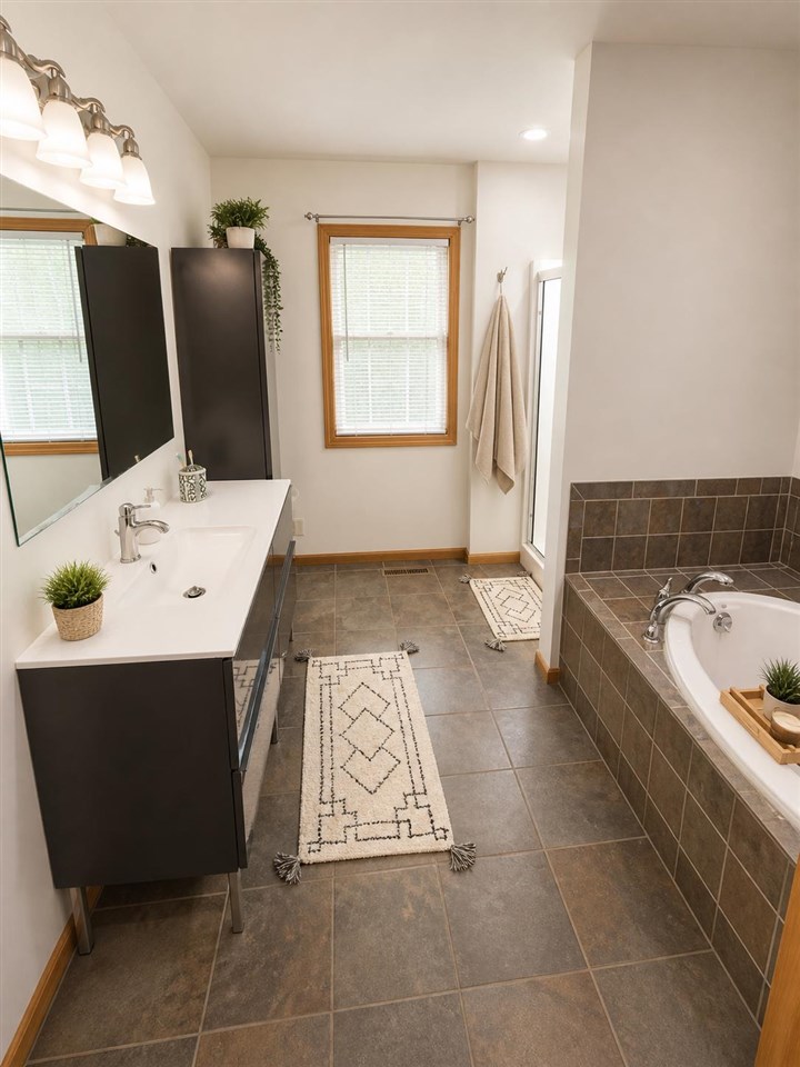 226 Oberlin Street Iowa City IA 52245