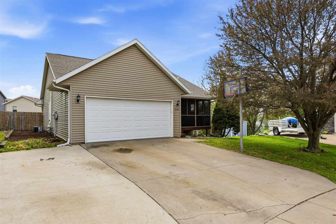 518 Tulip Court Tiffin IA 52340