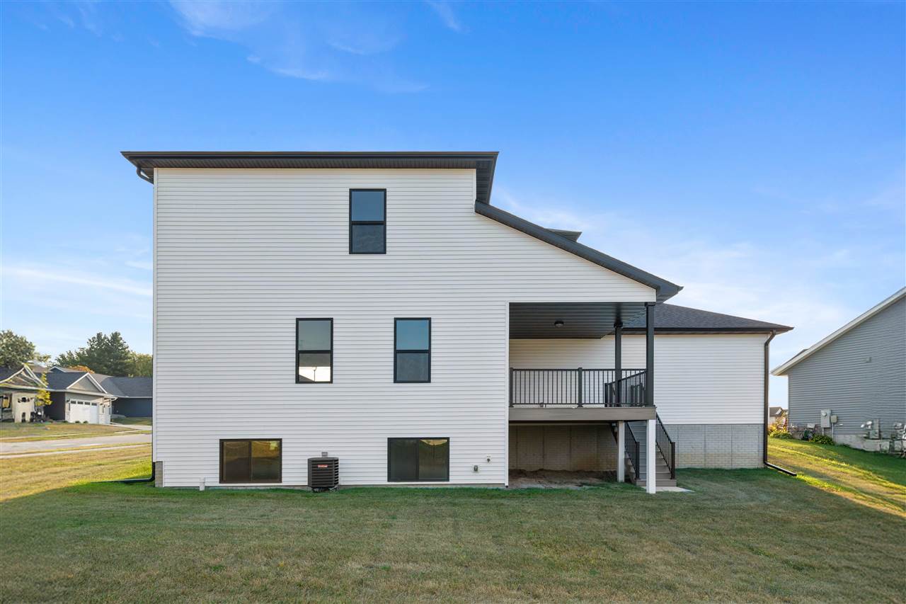 436 Dawson Drive West Branch IA 52358