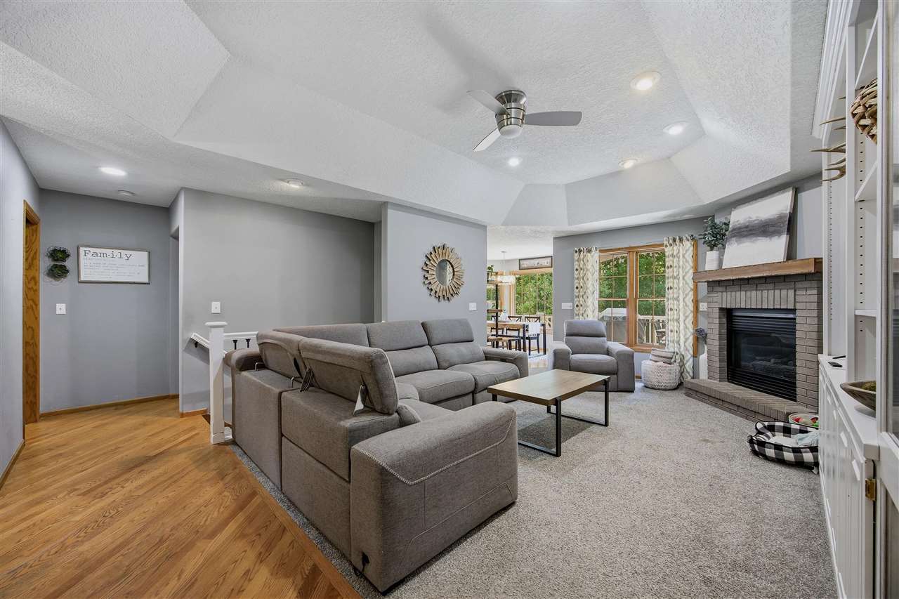 4000 Mehaffey Lane NE Solon IA 52333-8985