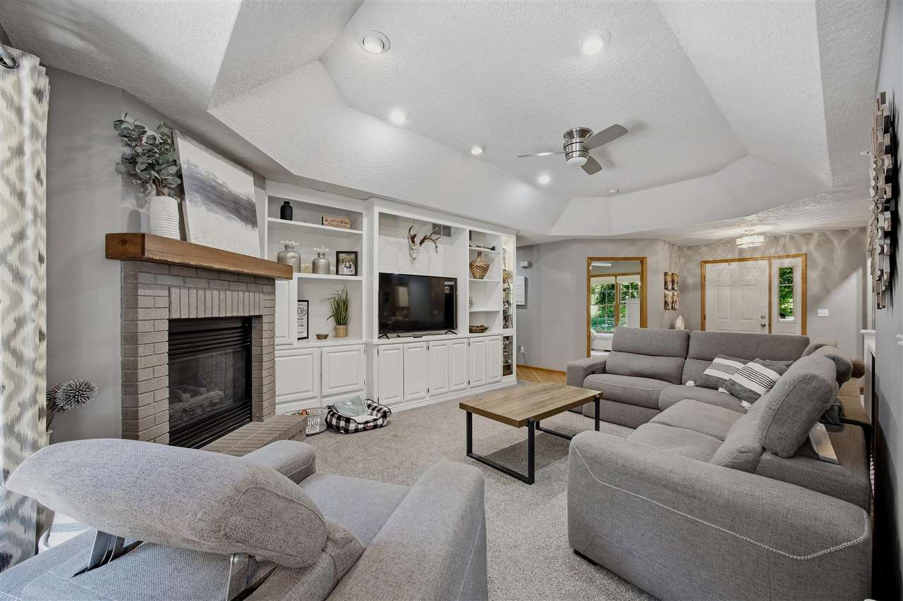 4000 Mehaffey Lane NE Solon IA 52333-8985