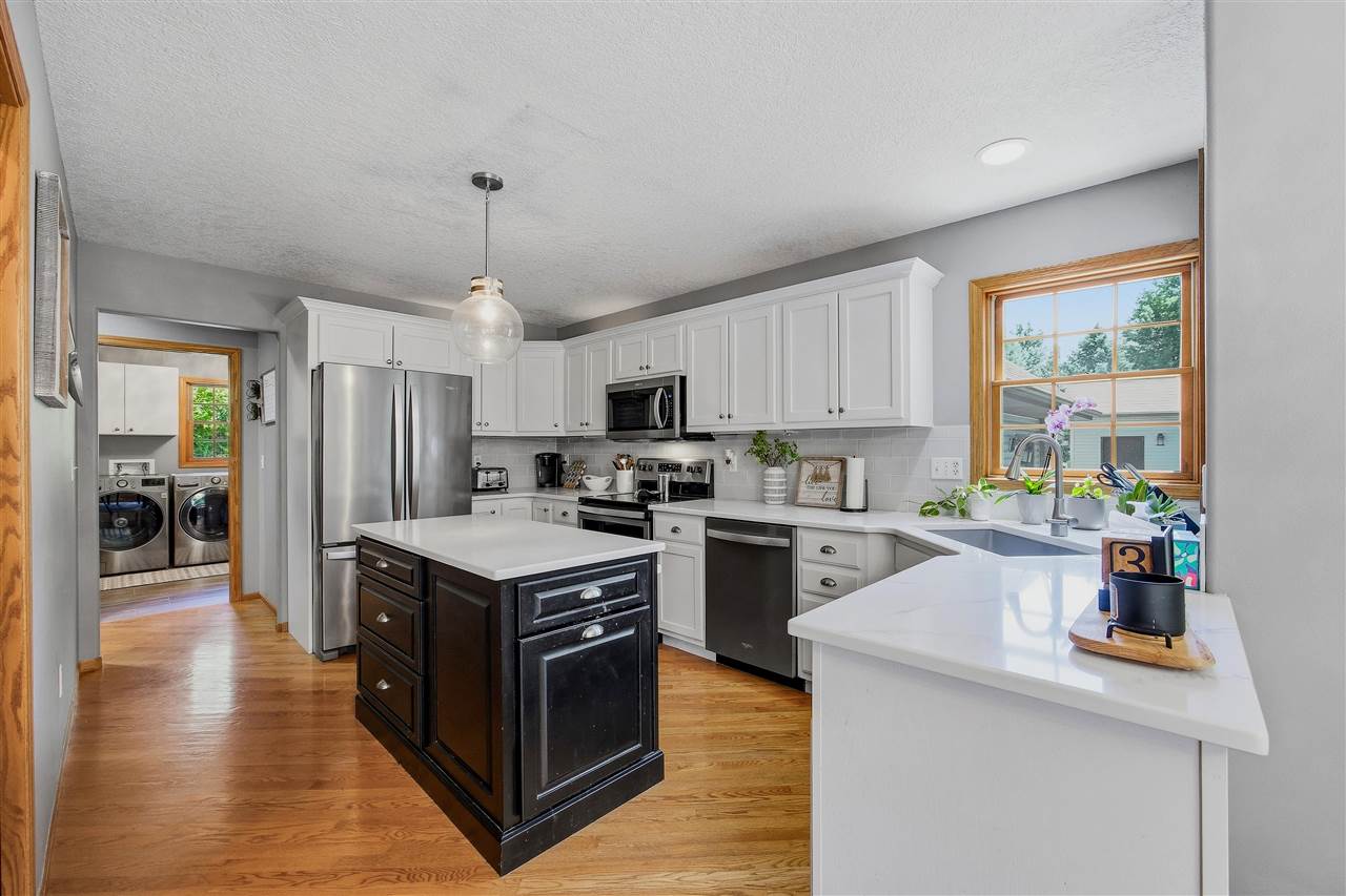 4000 Mehaffey Lane NE Solon IA 52333-8985