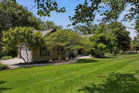 4000 Mehaffey Lane NE Solon IA 52333-8985