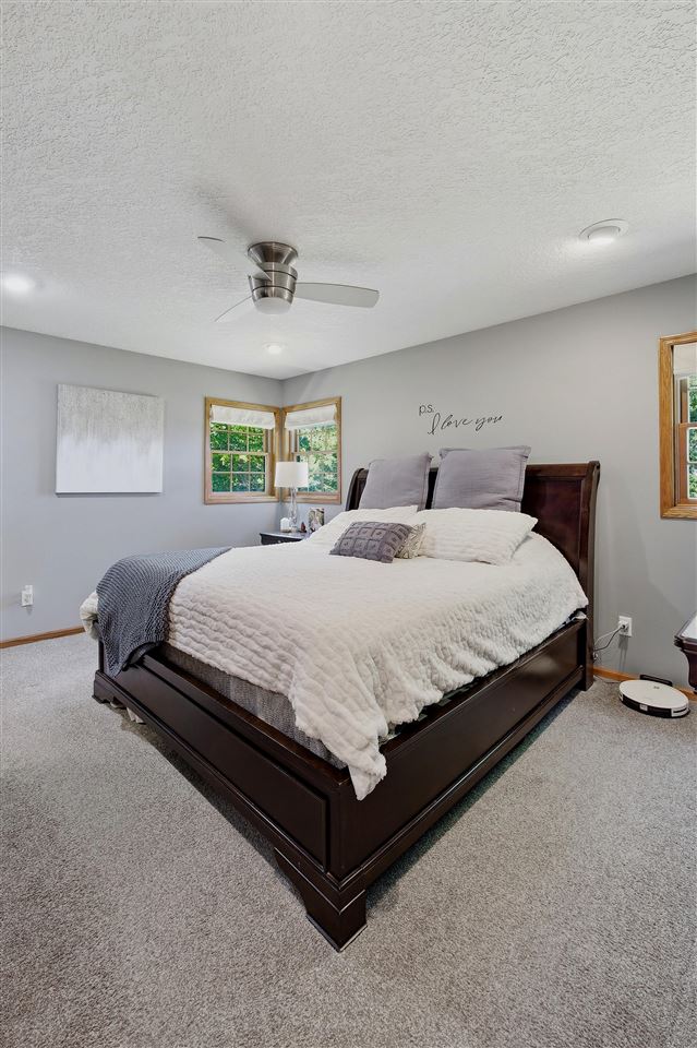 4000 Mehaffey Lane NE Solon IA 52333-8985