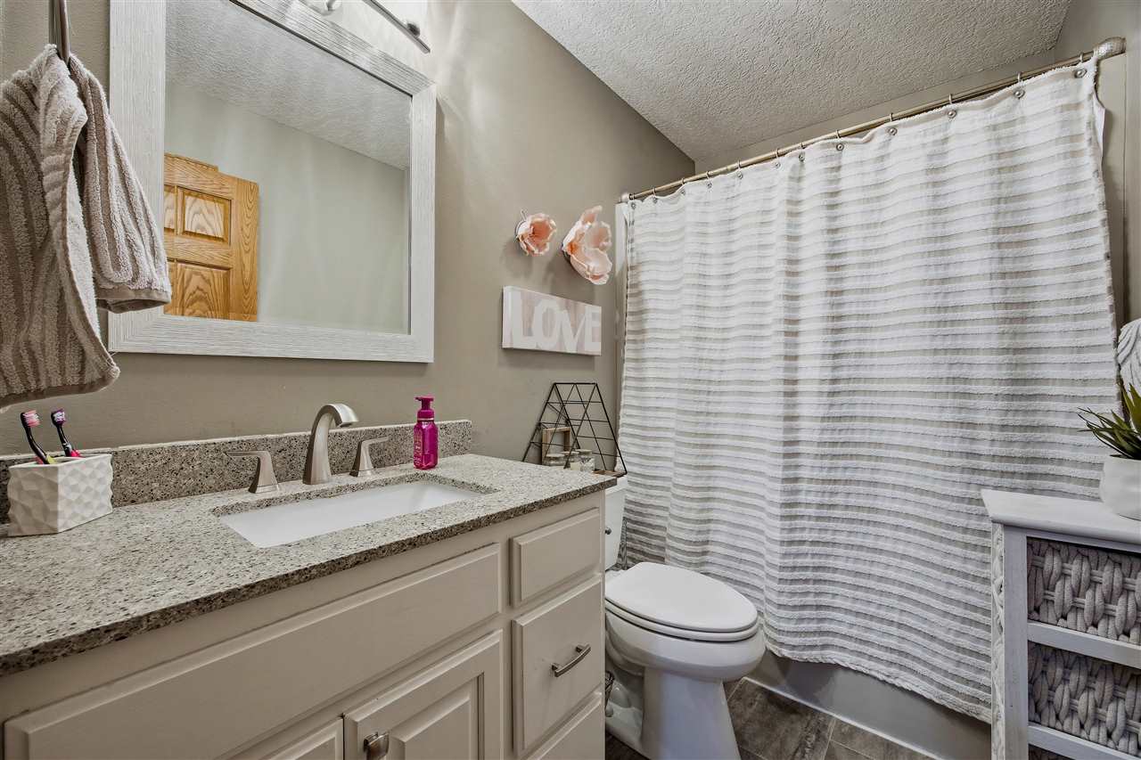 4000 Mehaffey Lane NE Solon IA 52333-8985