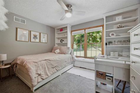 4000 Mehaffey Lane NE Solon IA 52333-8985