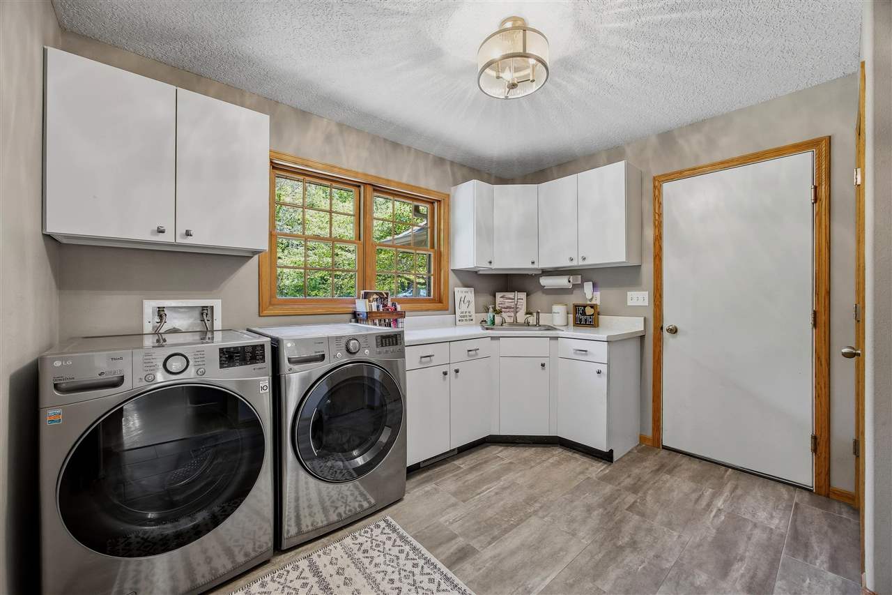 4000 Mehaffey Lane NE Solon IA 52333-8985