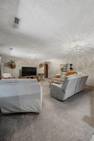 4000 Mehaffey Lane NE Solon IA 52333-8985