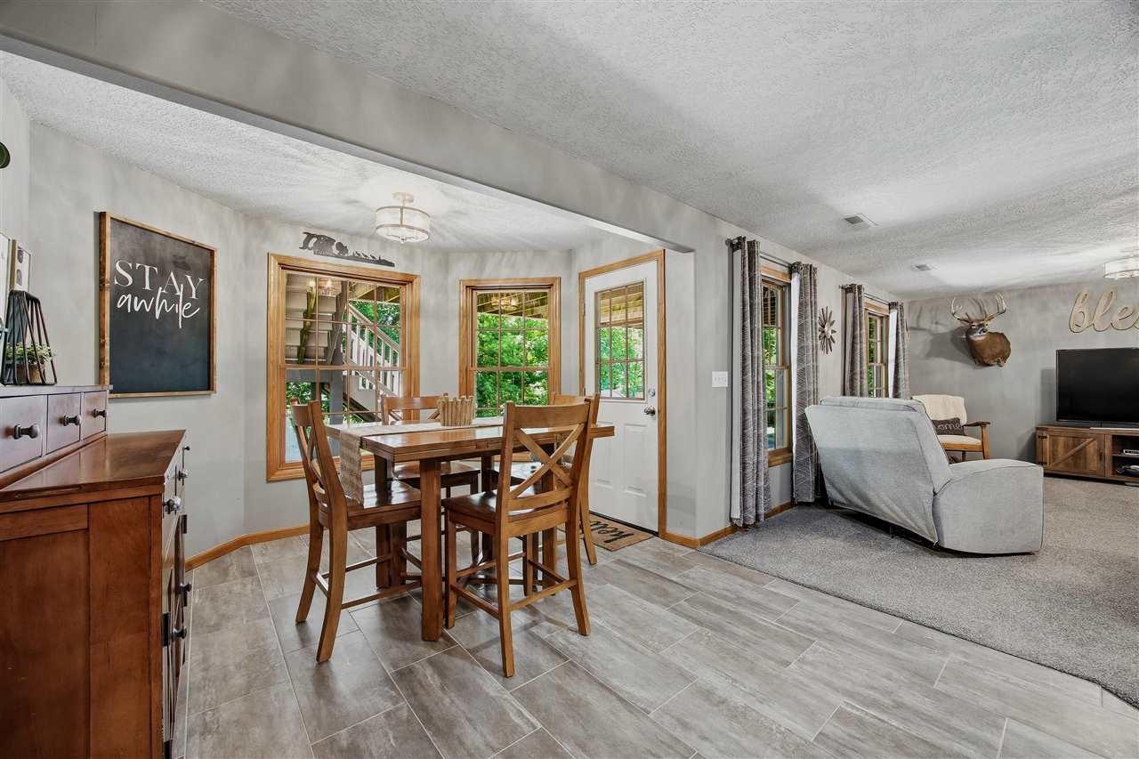 4000 Mehaffey Lane NE Solon IA 52333-8985